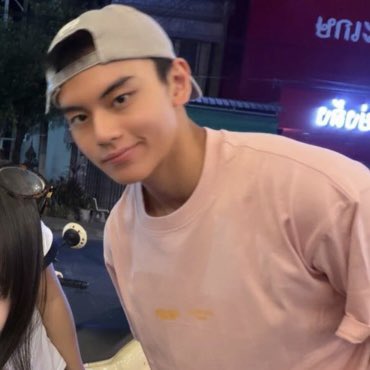 eunsapi's tweet image. วันนี้ได้เห็นหน้านางจุก ๆ ทั้งวานน ขอแบบนี้อีกเย้อ ๆ นะ ใส่เสื้อสีจมปูววด้วยน่ารักงะ🩷🩷