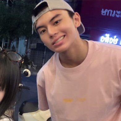 eunsapi's tweet image. วันนี้ได้เห็นหน้านางจุก ๆ ทั้งวานน ขอแบบนี้อีกเย้อ ๆ นะ ใส่เสื้อสีจมปูววด้วยน่ารักงะ🩷🩷