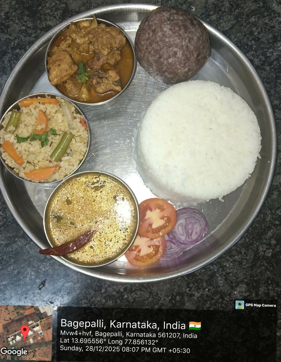 Krcrs666M's tweet photo. Dinner  #SocialAudit_SWDMeals #SocialWelfare_Karnataka https://t.co/SDC0t0Dfp2