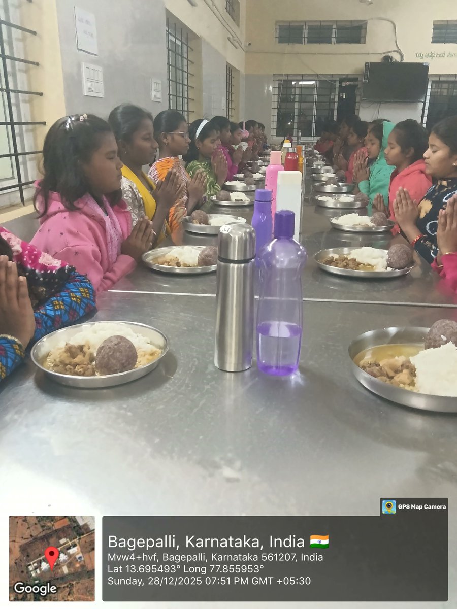 Krcrs666M's tweet photo. Dinner  #SocialAudit_SWDMeals #SocialWelfare_Karnataka https://t.co/SDC0t0Dfp2