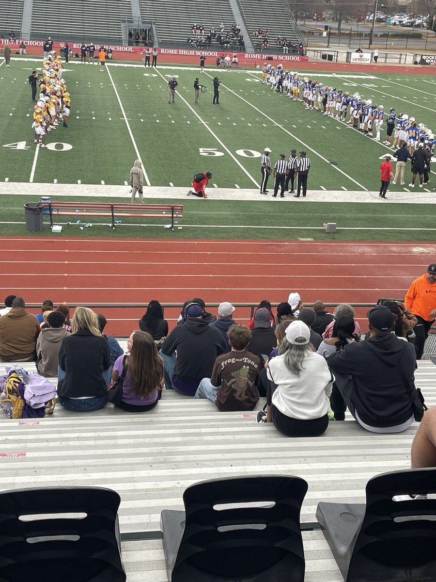 Out here at Rome High School watching @Baylorc6 @D1tristan11 and  @koberoberson10 play in the @GAEliteClassic. Brentwood representing!🏈🏈🏈  @RustyMansell_ @_BHSEaglesAth_, image size:900x1200