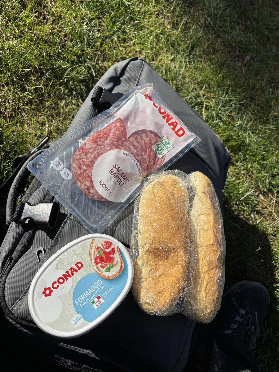 🇮🇹 Vyrazil jsem od moře na Monte Reventino (1.417 m.n.m.) a na vrcholu jsem si připadal jako skutečný Čech! 🇨🇿

📏 28.5 km ⏱️ 6h 20min