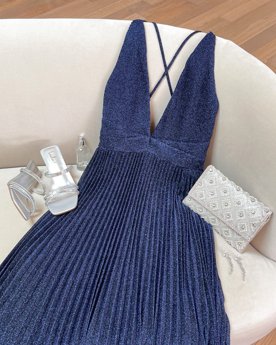 navy blue dress for baby girl Vera Wang, 75, Coordinates with Daughters in Risqué Backless New Year's Eve  Dress main image 1