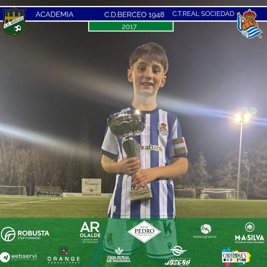 cdberceo's tweet image. FUTBOL BASE | 

Juan Asenjo elegido mejor jugador en el torneo del @kostkas_ke en categoría 2017 con la @RealSociedad .
Este fin de semana ha estado compitiendo junto con otros tres compañeros más en dicho torneo y el torneo del Tudelano.
 
¡A seguir disfrutando y aprendiendo!