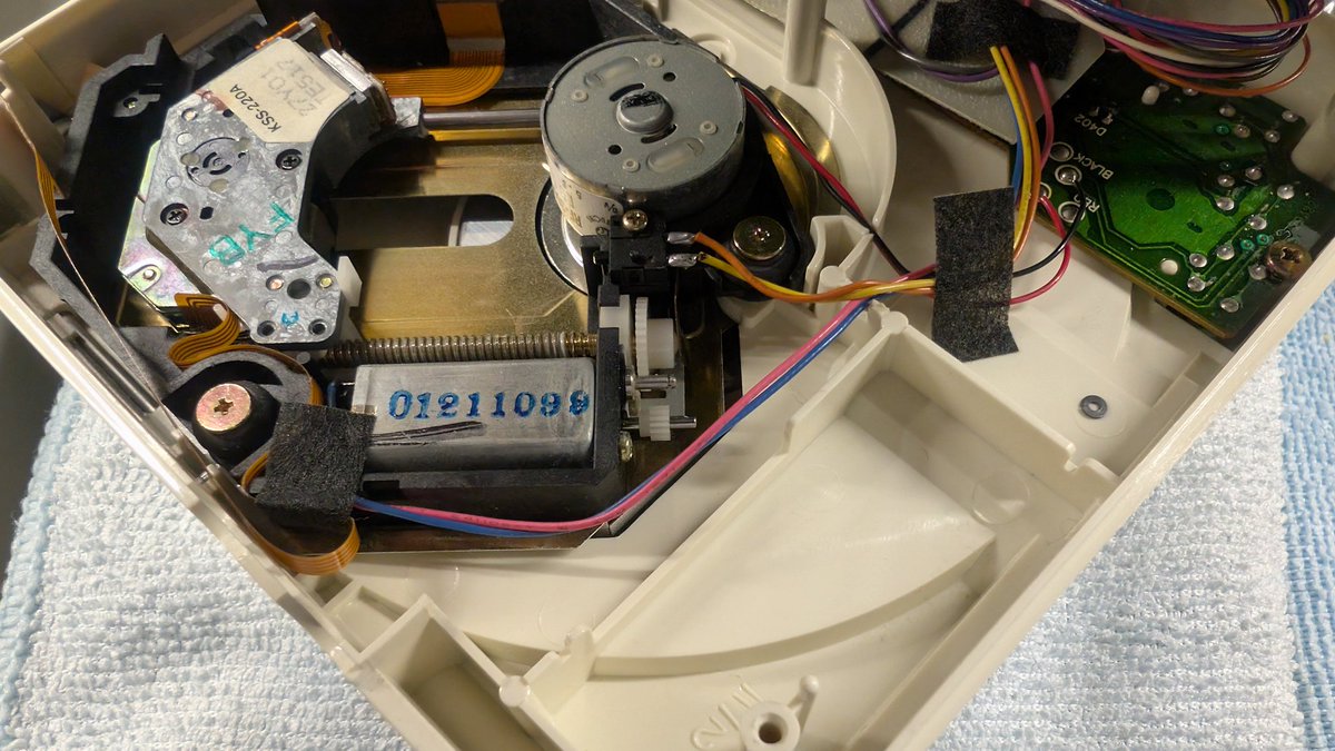 hitmanmcc's tweet image. Used @PCBWayOfficial to print some gears for my PC Engine CD-ROM2. The prints seemed fine and after installation I powered it up and the sled did move just fine. Unfortunately, it seems like I have a dead laser.
#retrogaming #pcengine