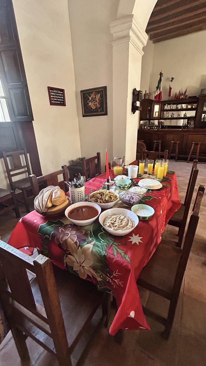 Mesón del Refugio tweet media