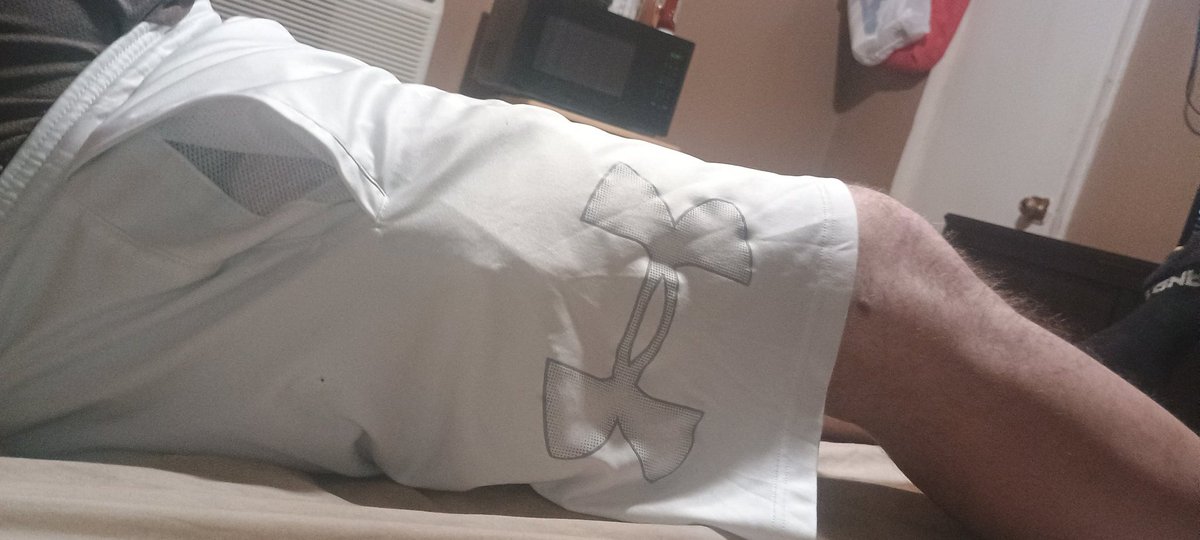 4_fones's tweet photo. same style of under armour shorts that I am turned on by so badly. received these white under Armour shorts on December 23rd. the "now" pics are from today. #piss #gaypiss #fetish #pissbitch #chudai #dazzle #gay #watersports #pisssub #sub #trashed #underarmourshorts https://t.co/wdDkMPxwJz