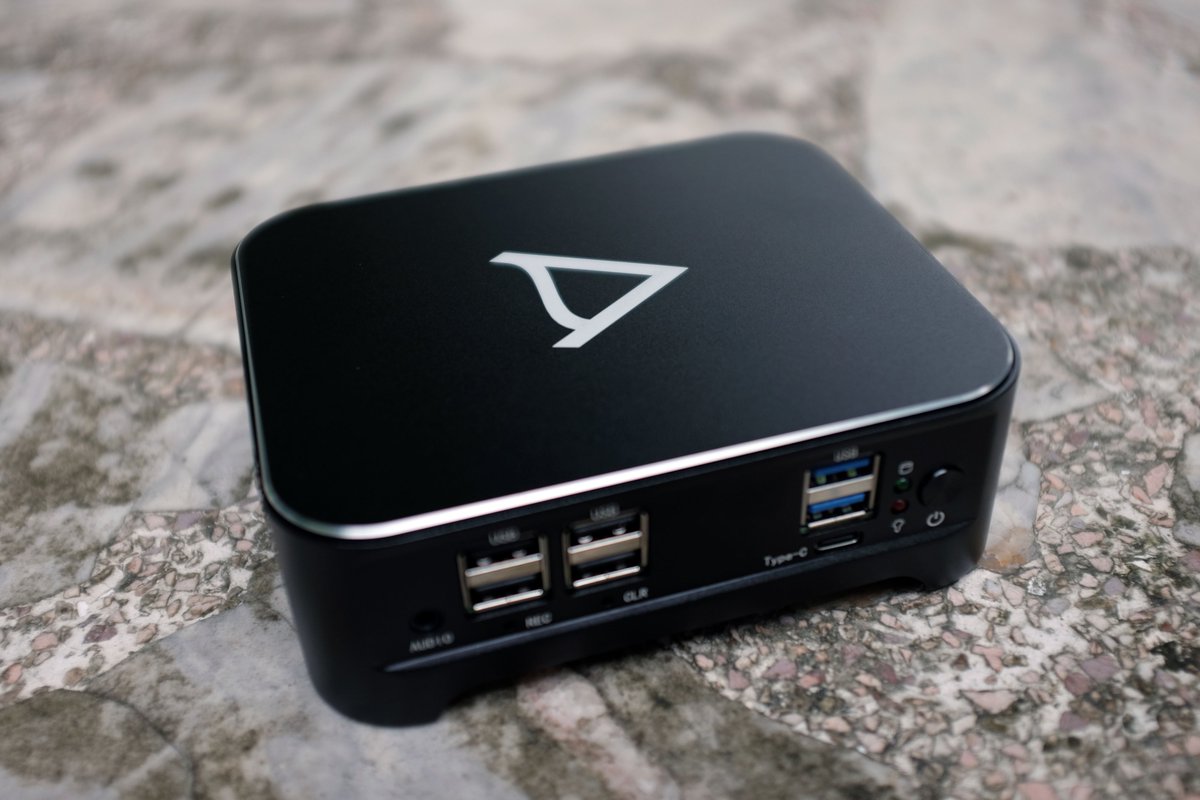 FidelizerAudio's tweet image. "Your server was exposing weakness in the system that running through the laptop didn't show previously. Anyway, had a good listen yesterday and it was brilliant. Thanks again for all your help and I hope you and yours have a wonderful Christmas." fidelizer-audio.com/added-corestre…