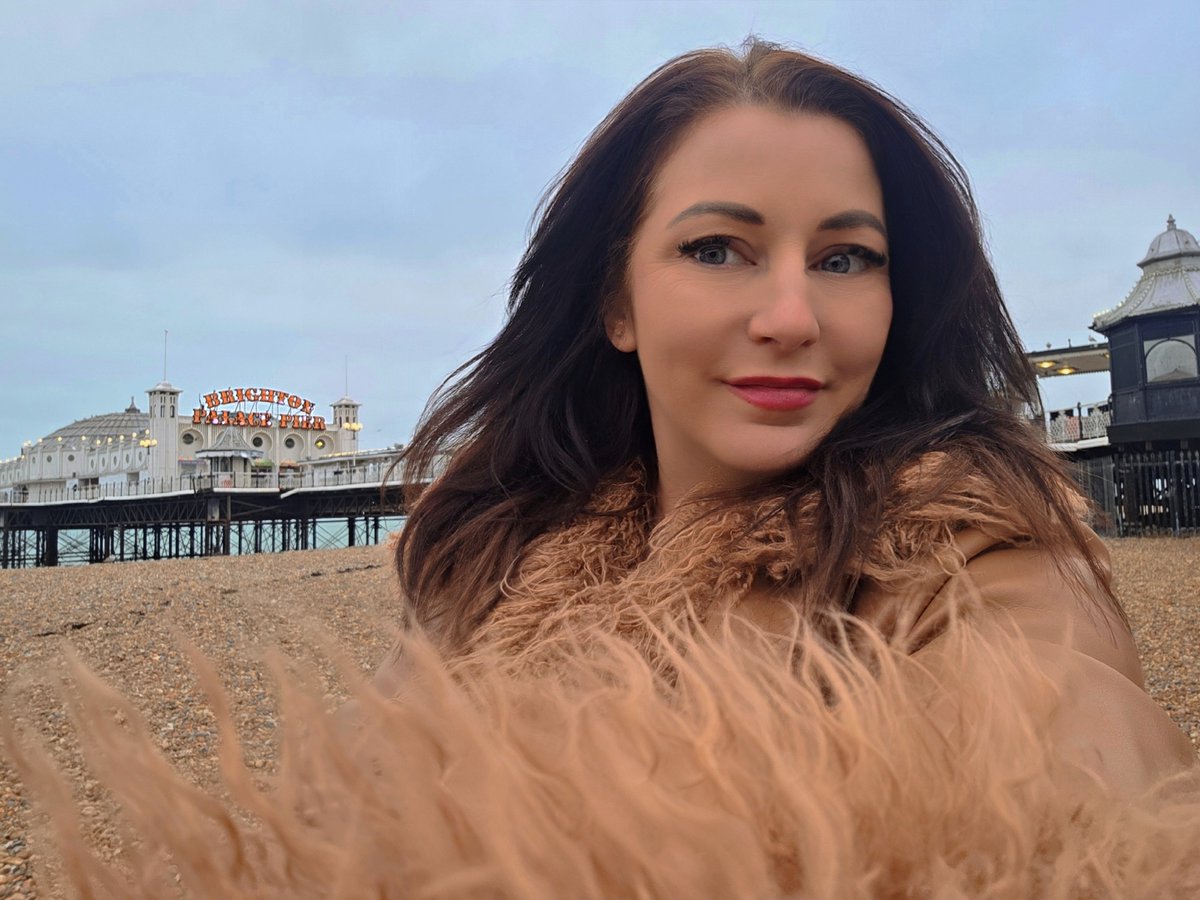 JillianLeeAdams's tweet image. Beautiful bonkers Brighton 🎡🌊