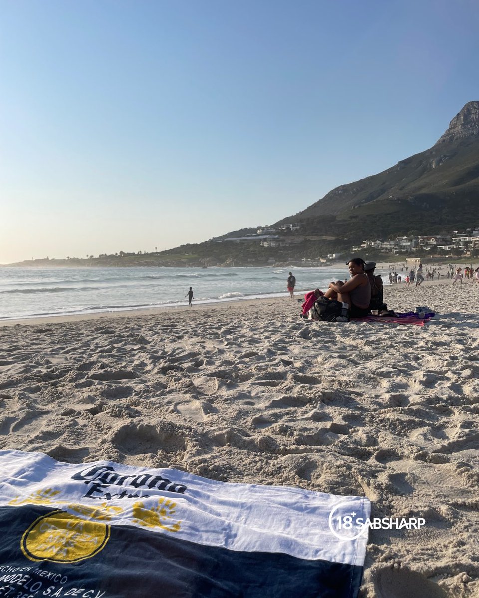 Wade73486719's tweet photo. Unwinding on one of the best Corona100 beaches✨

#thisisliving #ad https://t.co/rG3XgBq7Jt