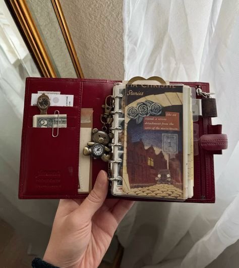 crishatesall's tweet image. me ven normal pero solo estoy esperando el último pago del año para comprar todo lo que tengo en mi carrito de shein de papelería cómo esta y comenzar a hacer journal este 2026