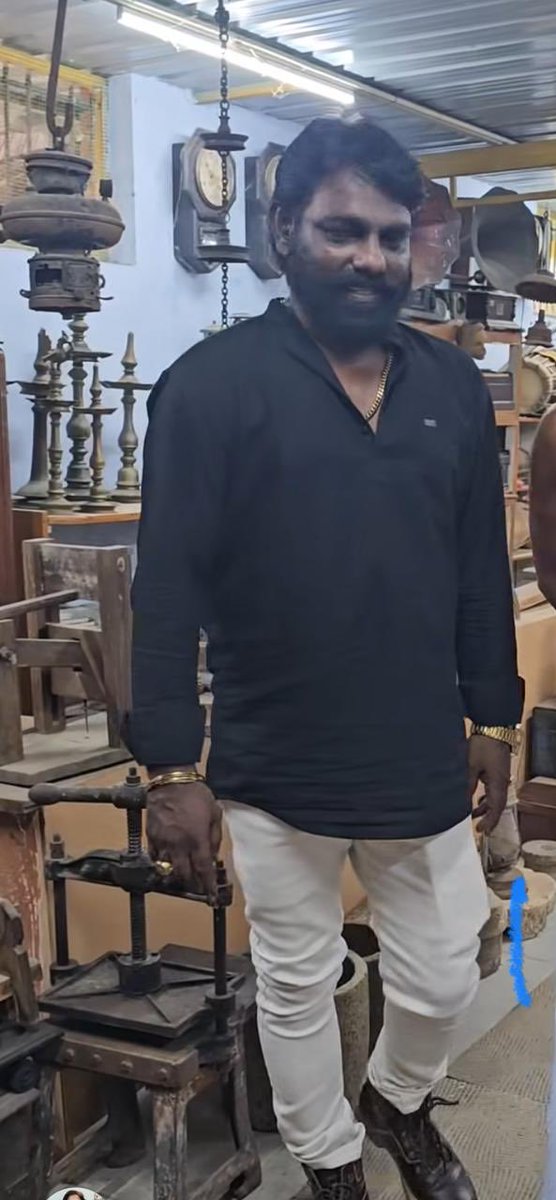 அன்பு வின்ஸ்லே...
எங்களை விட்டு போக எப்படியடா மனசு வந்தது என் தங்கமே...
இத்தனை உரிமையாய்
இனி 
யாரிடம் போய் நிற்பேன்...
உன் அக்கா...
இனியேனும் கொஞ்சம் இளைப்பாறு....🙏🏽
T டெய்ஸி