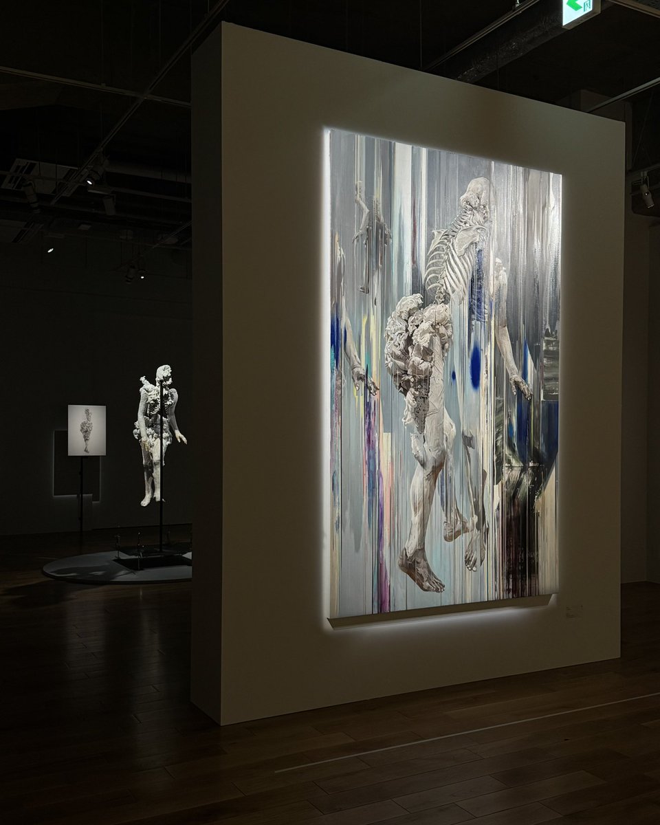 WHAT MUSEUM <a href="/what_terrada/">WHAT MUSEUM</a> 
「諏訪敦｜きみはうつくしい」展は、年内の開館を終えました。多くの来館を賜り感謝です。
年末年始の休館日は12/29～2026/1/3。
新年の再開初日は4日（日）です。