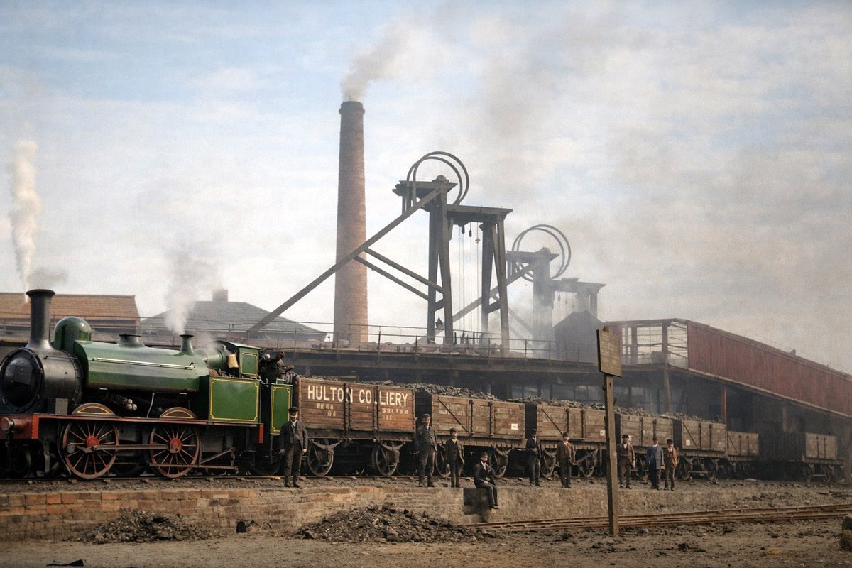 Alan Davies tweet media