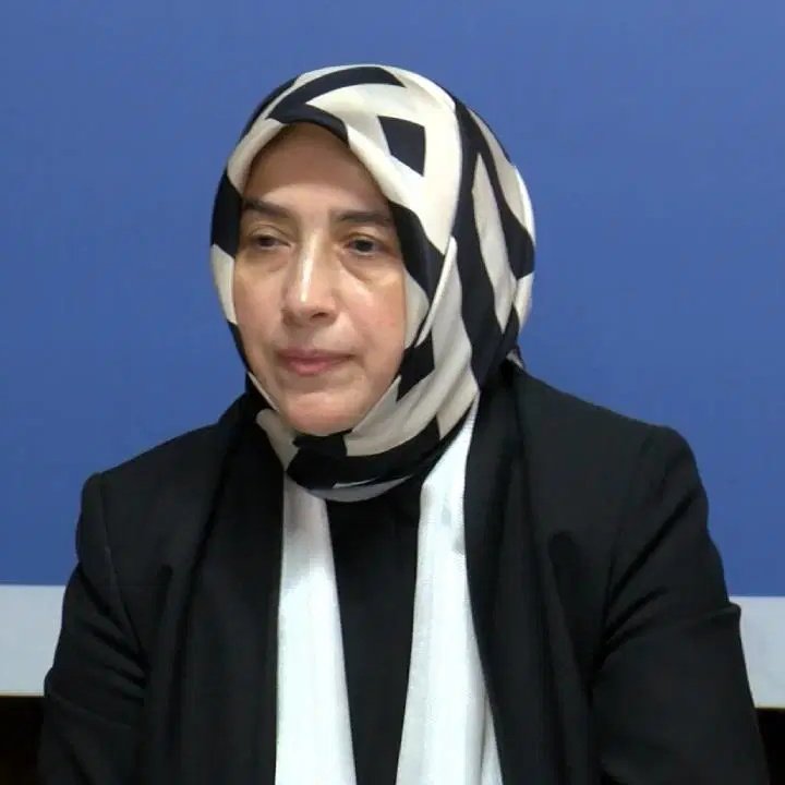 💥 AKP'li Özlem Zengin’in erkek kardeşi Eyüp Çağatay Zengin, Tokat Üniversitesi Hastanesi başhekimliği görevine getirildi.

(Elips Haber)