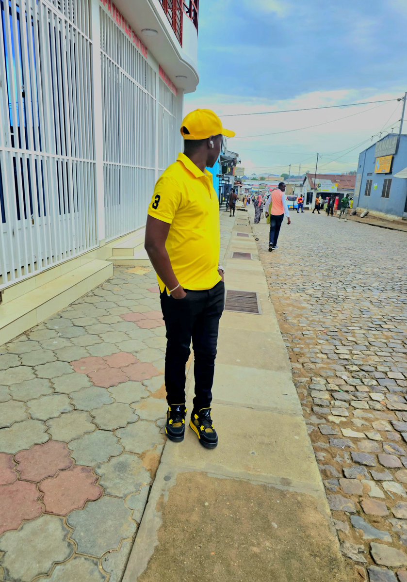 Ericndobezi's tweet photo. Victory without self-mastery is just luck waiting to fade away.🤌✌️🤷 https://t.co/fRx5ZS9QH9