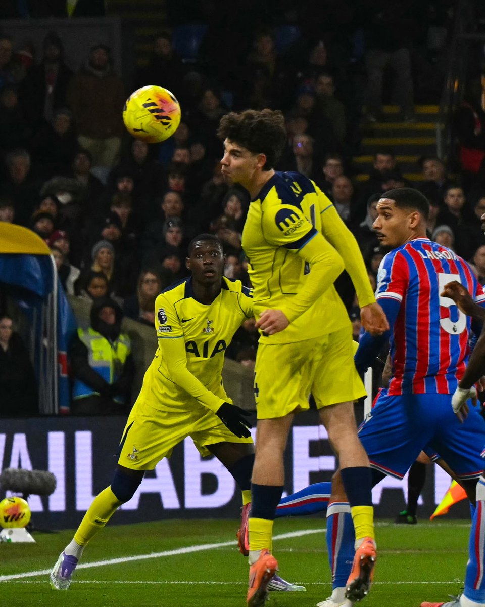 19-year-old Archie Gray scores his first senior goal for Spurs 🥳