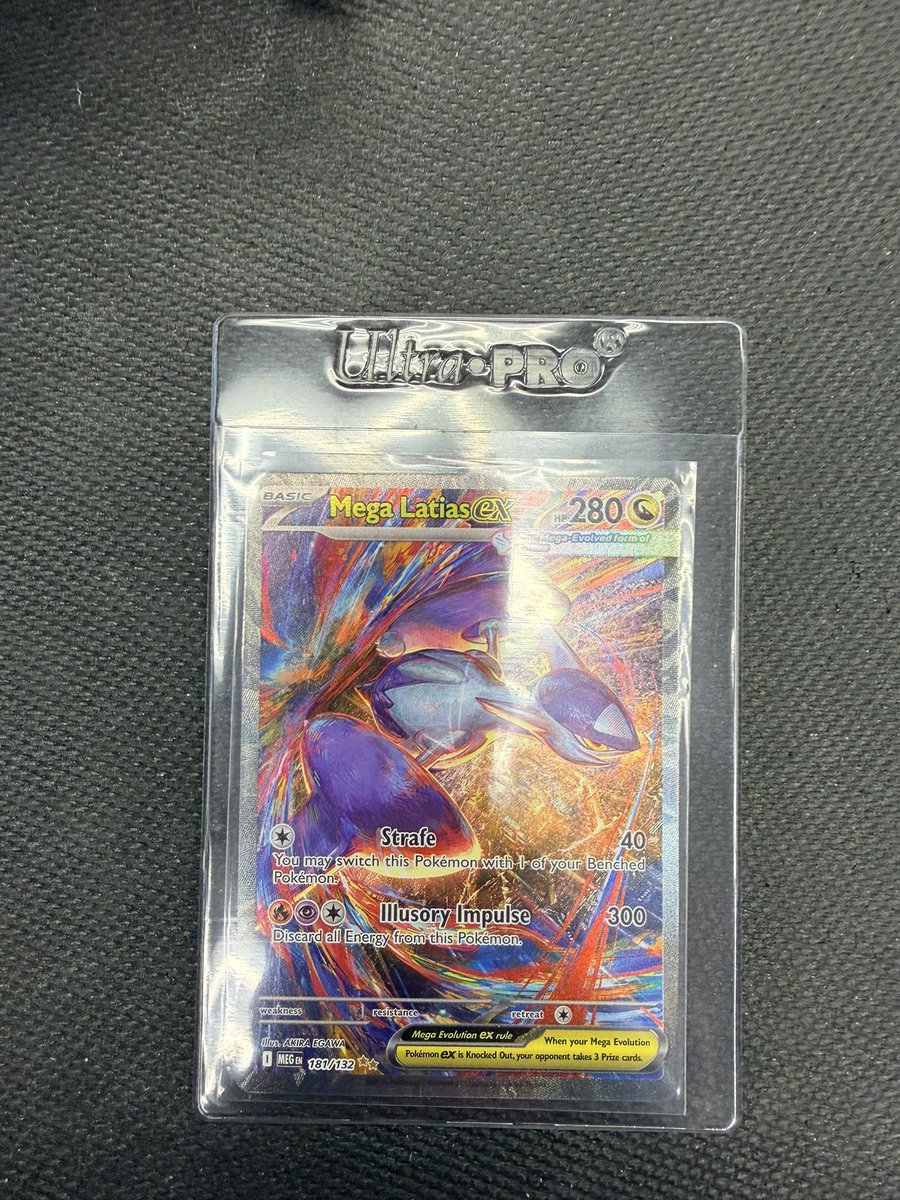 bryanbeam2's tweet photo. Ok that  booster box was stacked 👀👀 https://t.co/jznW3l4cVC