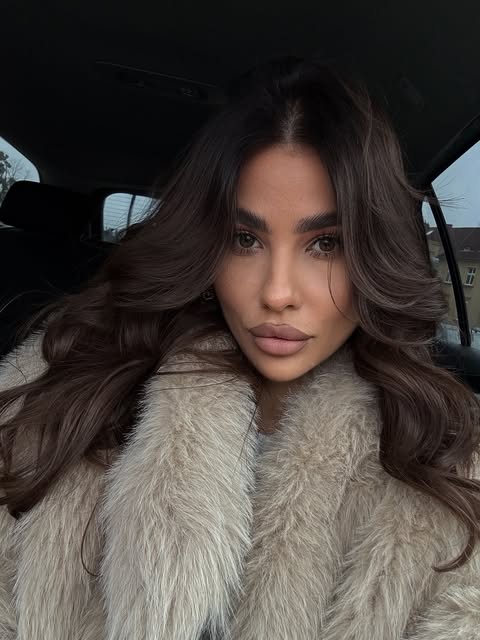 SophiaKrlszb's tweet image. It's cold💋💋
#Hello