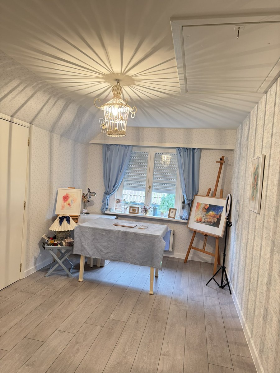 ladynarrator's tweet image. First-look of my much needed STUDIO. 
#artstudio #art #artist #ChristmasGift