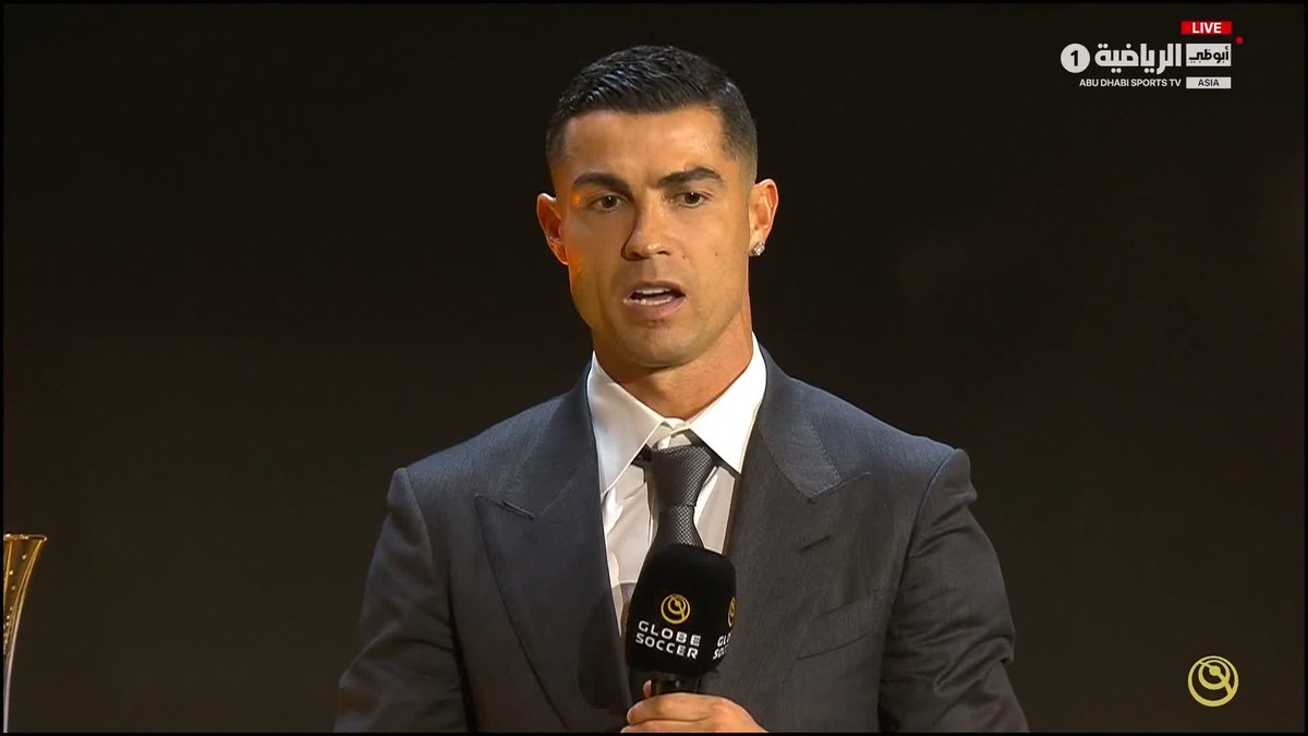 كريستيانو رونالدو في أول تعليق بعد الفوز بجائزة أفضل لاعب في الشرق الأوسط: أشعر بالفخر والسعادة لأن أكون جزءًا من فكرة هذه الجائزة" #جوائز_جلوب_سوكر 