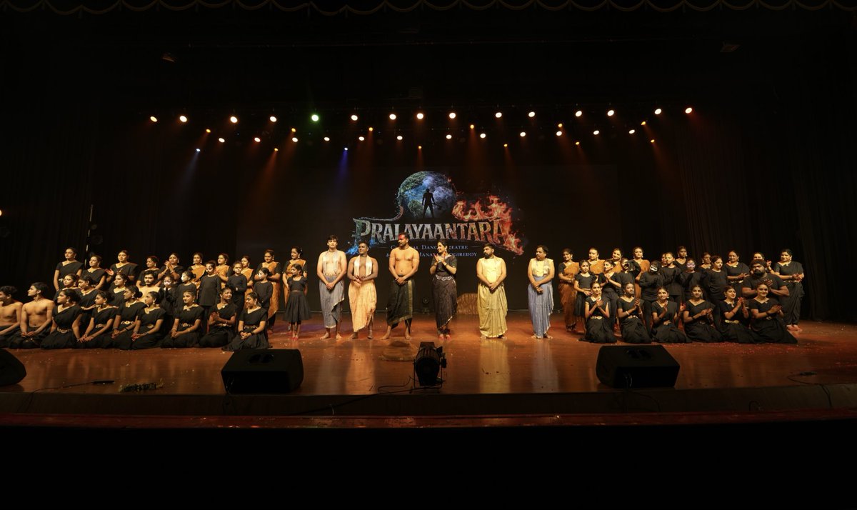 Premier of PRALAYAANTARA yesterday was just magical!
Thank you Hyderabad for making it a Houseful Show! Thank you for all the love ❤️ 

And a huge thanks to the whole team of PRALAYAANTARA!!!
.
.
.
.
#pralayaantara #premiere #sravyamanasa #dancers #theatre #hyderabad