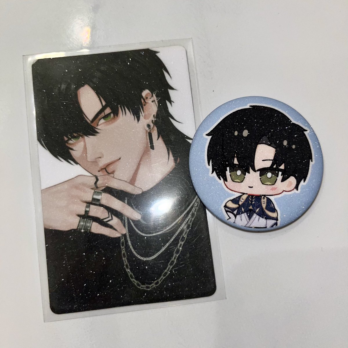 zayne merch by <a href="/sophapie_/">soph | DM : ig</a> 

yeyy nambah koleksi zayne MoF 🫶🏻 sekalian angkut pc-nya bc he looks 🥵🔥