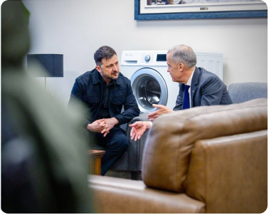 TheBuckYouWill's tweet image. ANOTHER $2.5 BILLION FOR FUCKING UKRAINE.
 
"Transparency is not an issue at this time."
~ PM Mark Carney

➔ Where was the debate or vote on this spending?
➔ What are the repayment terms?
➔ Why are no politicians speaking against this?
➔ What about the corruption…