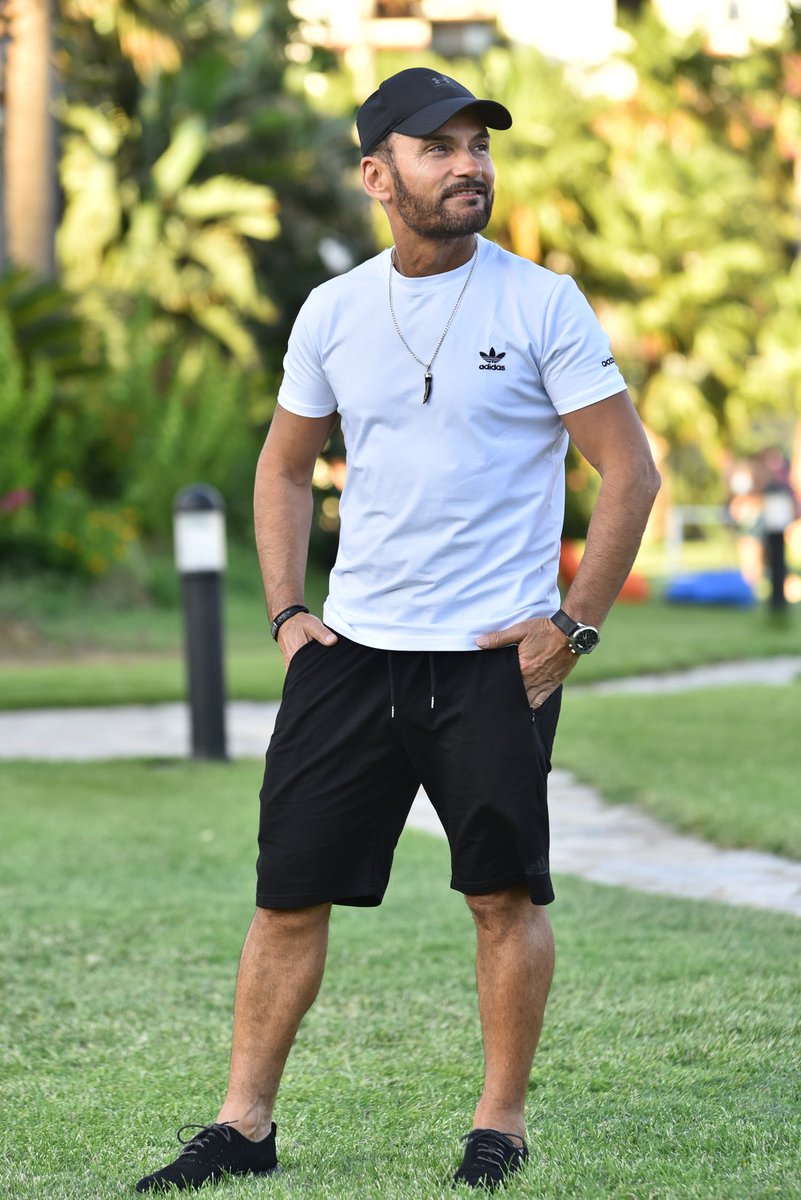 I wish you all health, wealth and happiness throughout the new year. 
#happynewyear2026🎄🎅🏻❤️