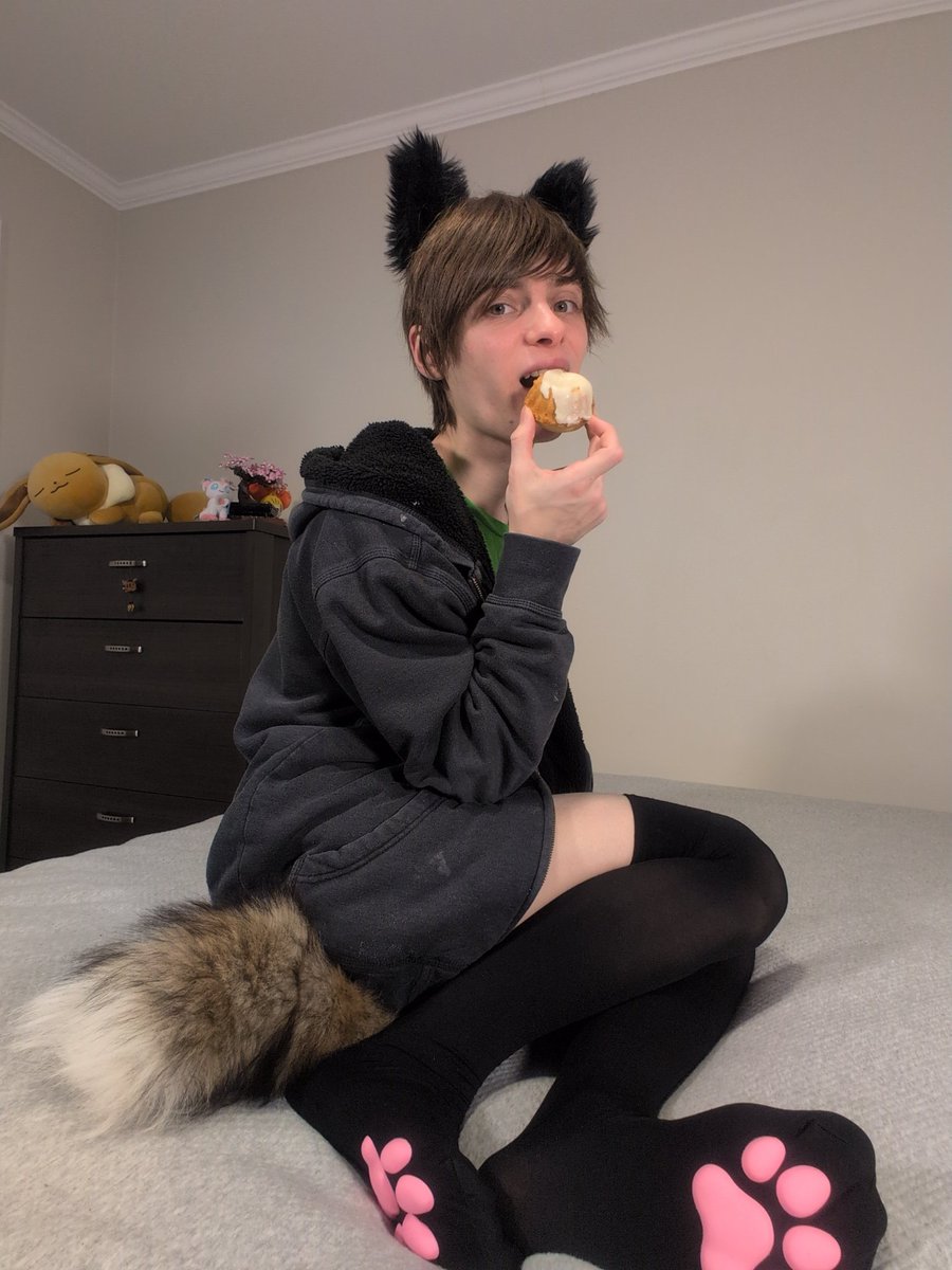 CharlieNya :3 tweet media