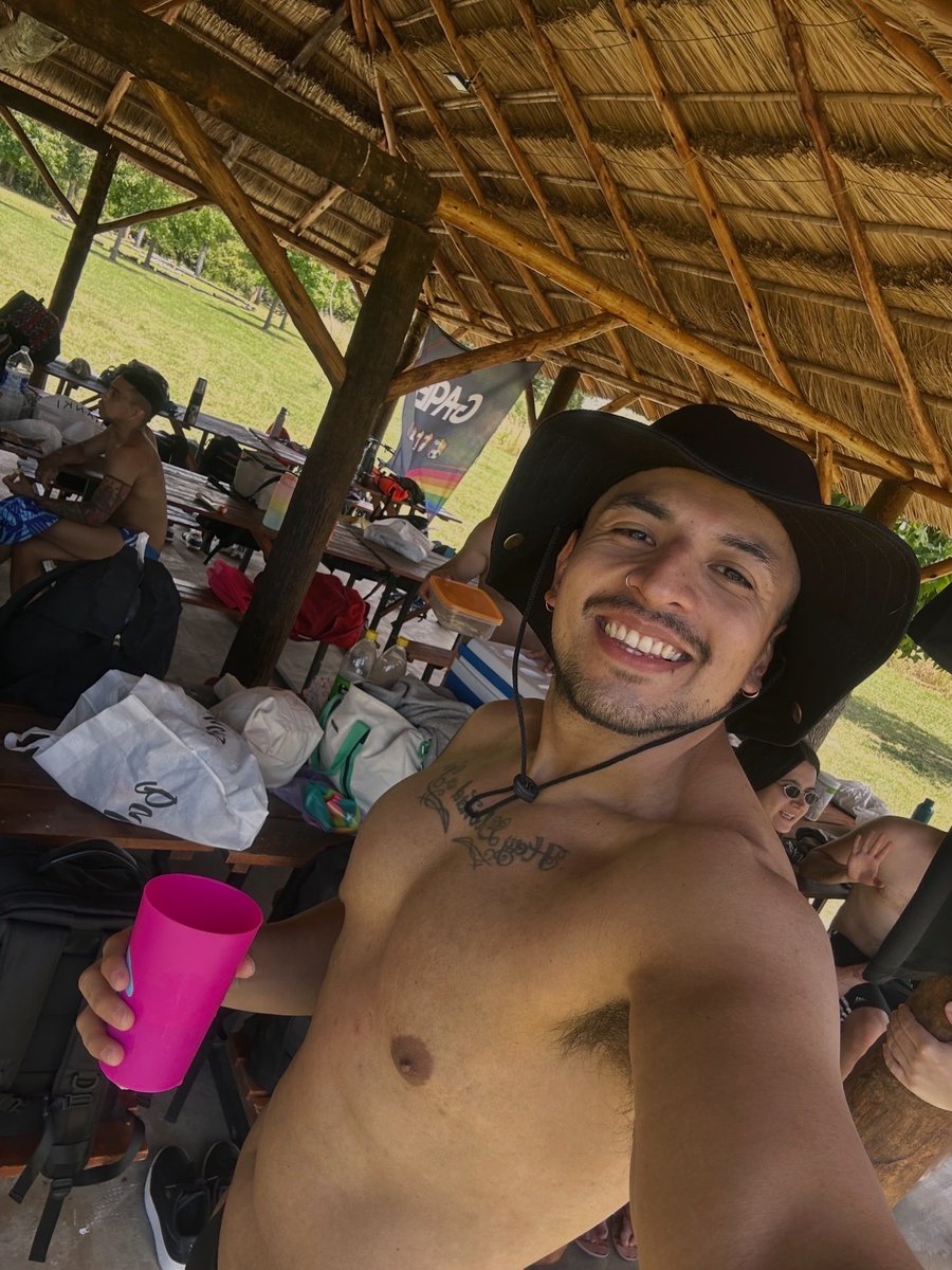 fernetcongonza's tweet image. Está es del domingo pasado, alguien que me invite a la pileeeeeta 🥵🔥