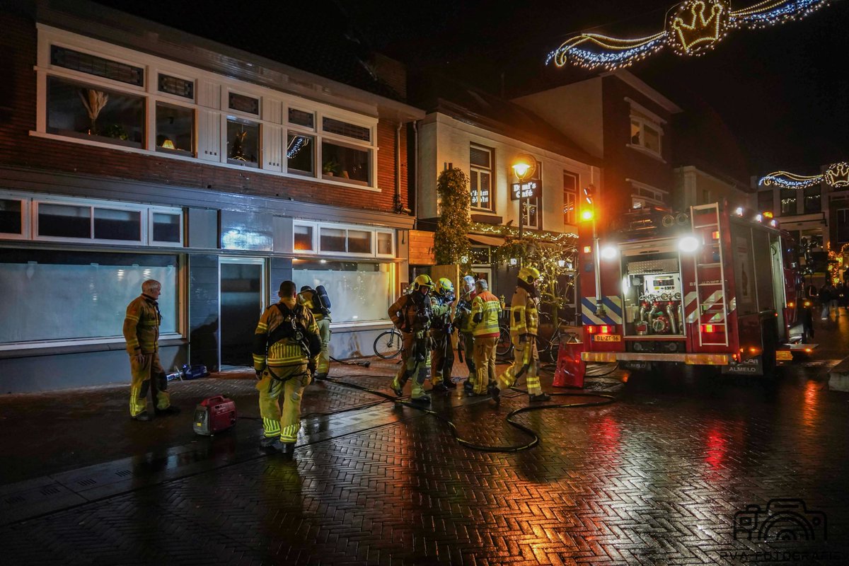 Kleine brand in leegstaand pand op Marktplein Apeldoorn