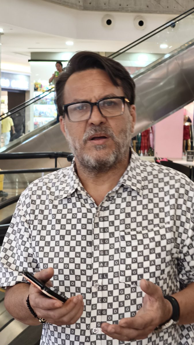 lodices's tweet photo. @tusambil IDENTIFICADO #ESTAFADOR. #SAMBIL #Candelaria #Caracas
JEISON ERNESTO FUENTES PORTALES
C.I.: 12.879.374 IG: @JEISON7388
MODUS OPERANDI: Aborda a las víctimas, haciéndose pasar por conocido, les solicita una ayuda porque debe ir a Valencia y se siente mal de la tensión. https://t.co/YYV3S2rqaj