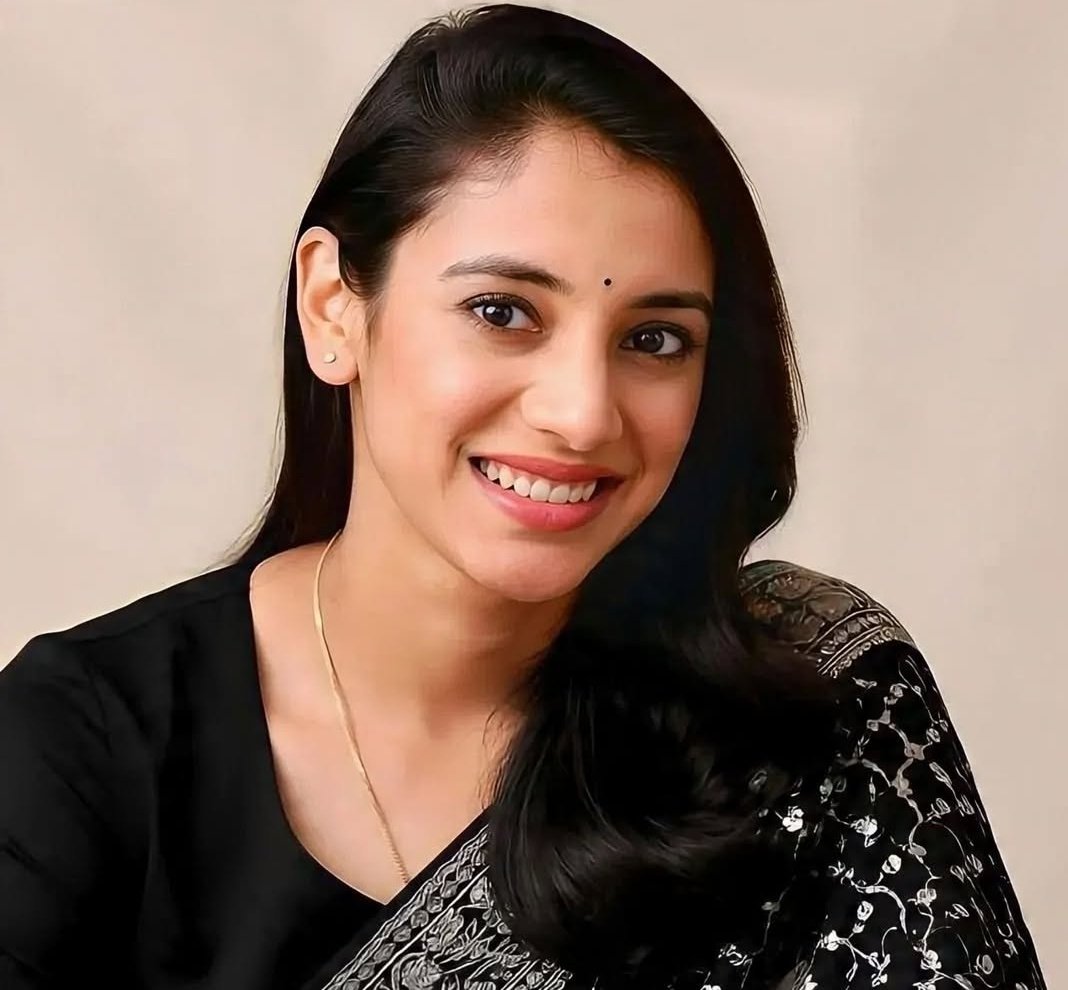 Congratulations, #SmritiMandhana! 🎉
Fastest to 10,000 international runs in women’s cricket!! What an incredible milestone. 🇮🇳🙌
A true inspiration for millions and a champion of consistency and class. 

#INDvSL <a href="/mandhana_smriti/">Smriti Mandhana</a>