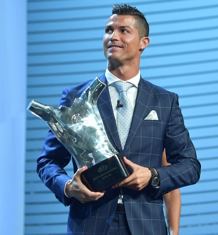 TotalmenteCR7's tweet image. • Más veces mejor jugador del año en Europa (3)
• Más veces mejor jugador del año en Asia (3)

Dos continentes, un dueño.