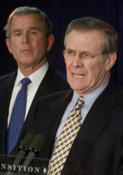 25YearsAgoLive's tweet image. President-Elect Bush announces that Donald Rumsfeld will be his Secretary of Defense. 

Rumsfeld is expected to have an easy role, as the world is generally at peace in this new millennium.