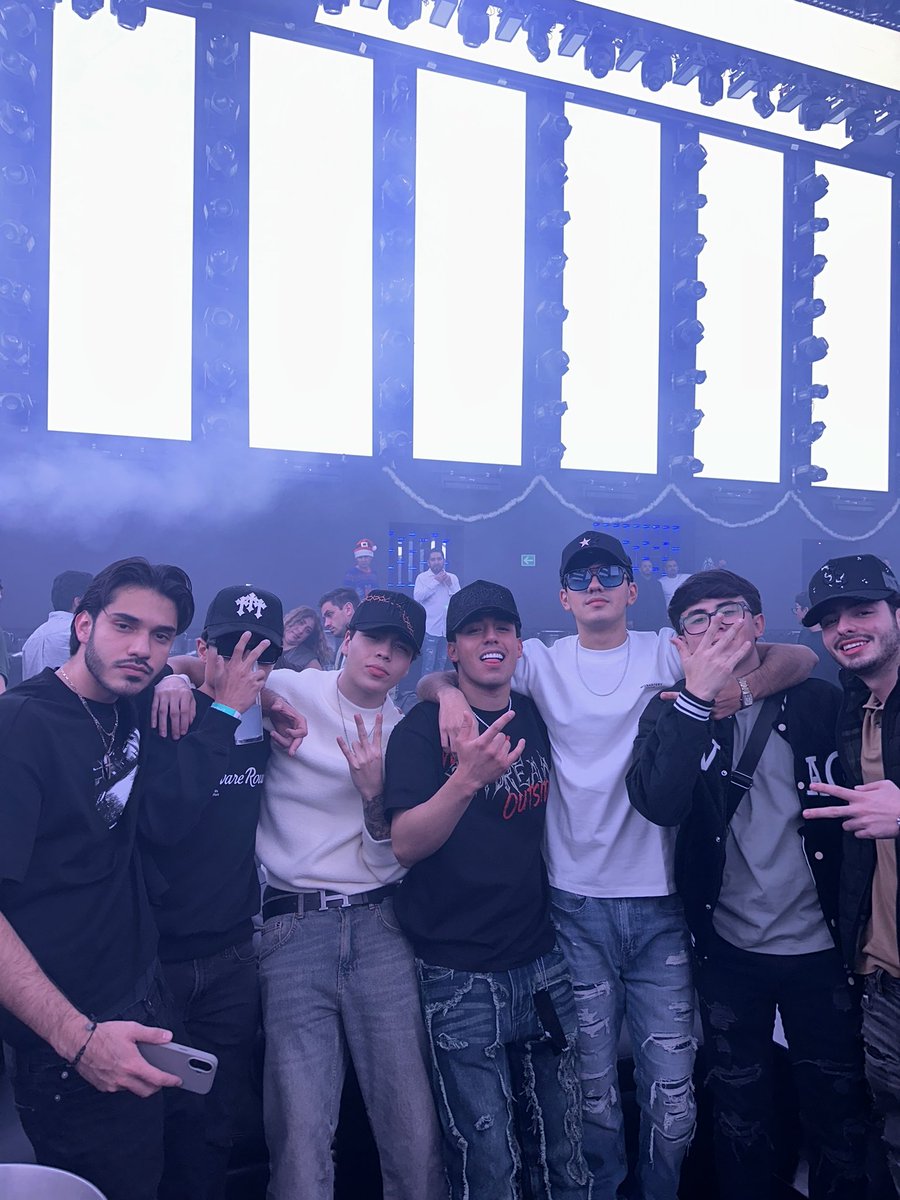 ⬇️🔑 tweet media