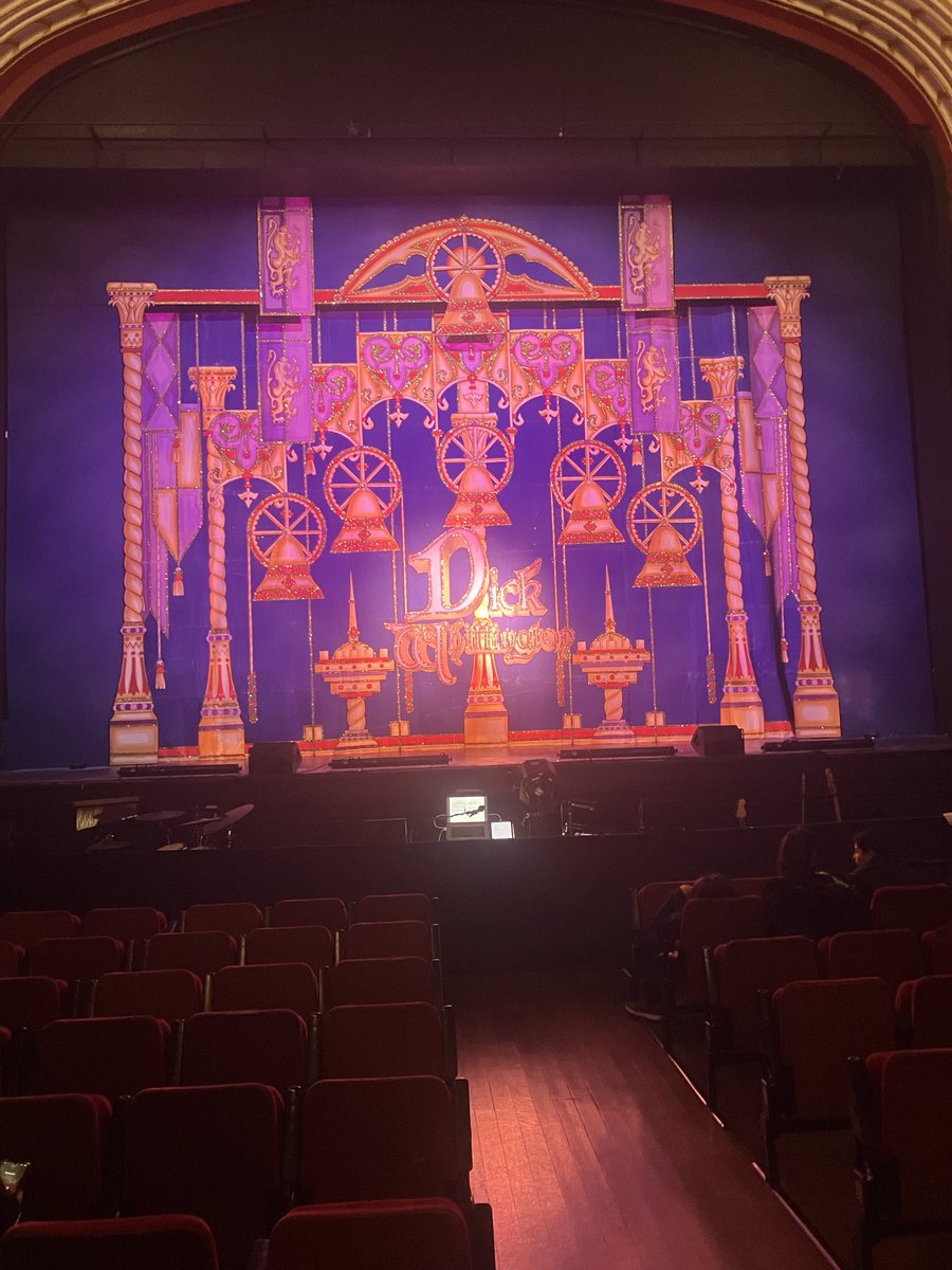 BridleAndrew's tweet image. At the pantomime with the family. Haven’t been to one for years.
