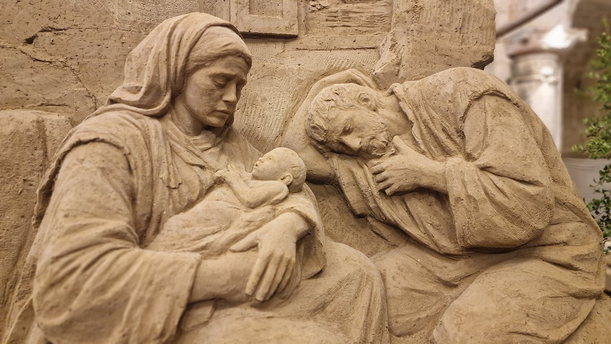 NonEvoluto's tweet photo. Sculture di sabbia della piccola #Scorrano, in provincia di Lecce. Mi auguro traspaia almeno la metà della bellezza che esprimono dal vivo. 🇮🇹 https://t.co/wpGy4eLpBA