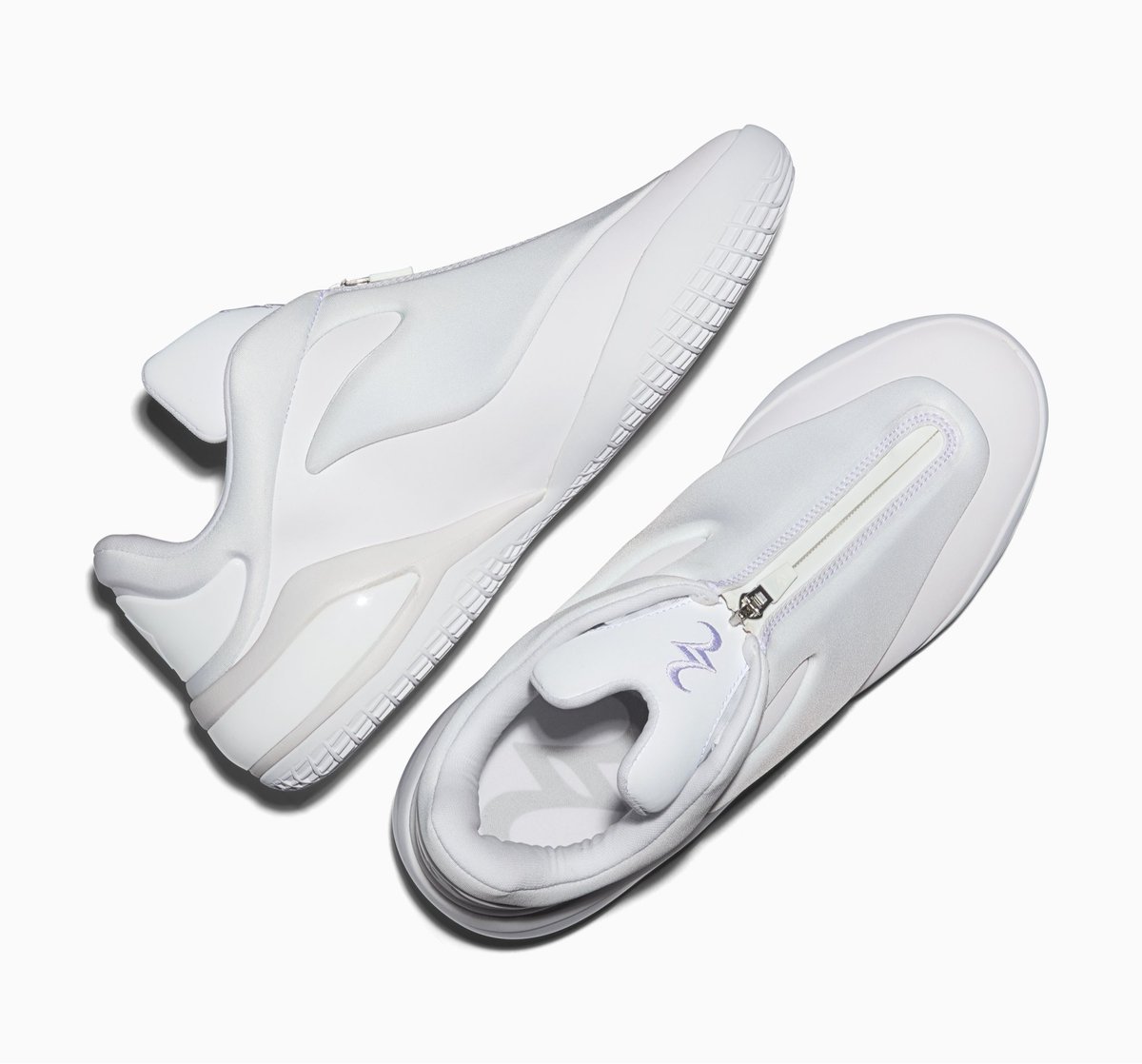 SoleRetriever's tweet image. This colorway drops on January 2nd for $130 ✍️✍️✍️