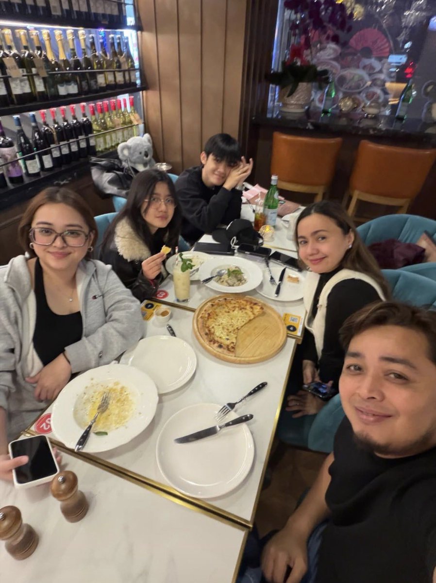 IamMrsAzarcon's tweet photo. The Magboo - Gemperle in China #KARJACKFAMILYBONDING https://t.co/0kVe76N0bn