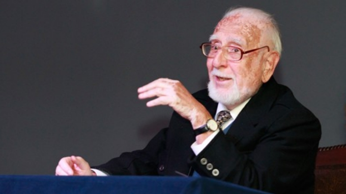 “Los araucanos reciben educación básica, educación media, son profesionales, están en las Fuerzas 
Armadas, en la administración pública, en el Congreso y hay ministros de Estado. Entonces, todo el 
alegato de discriminación y deuda histórica es falso”.
– Sergio Villalobos.