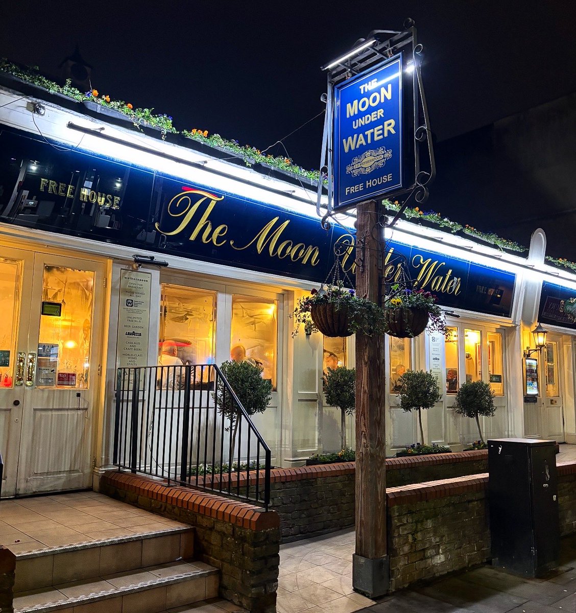 London Pub Map tweet media