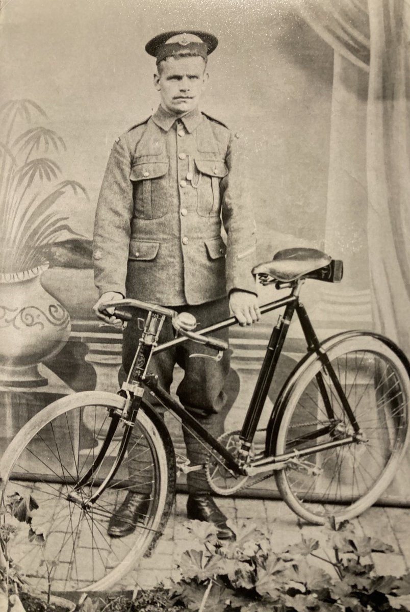 PRH191418 tweet media