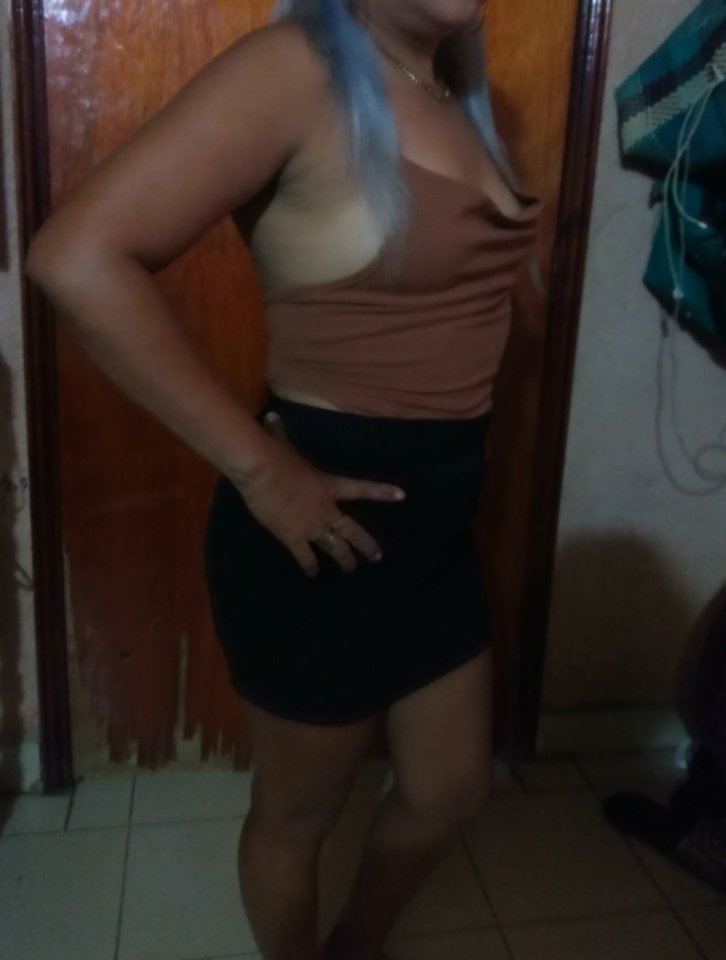 Karlita mid Chica Bi tweet media