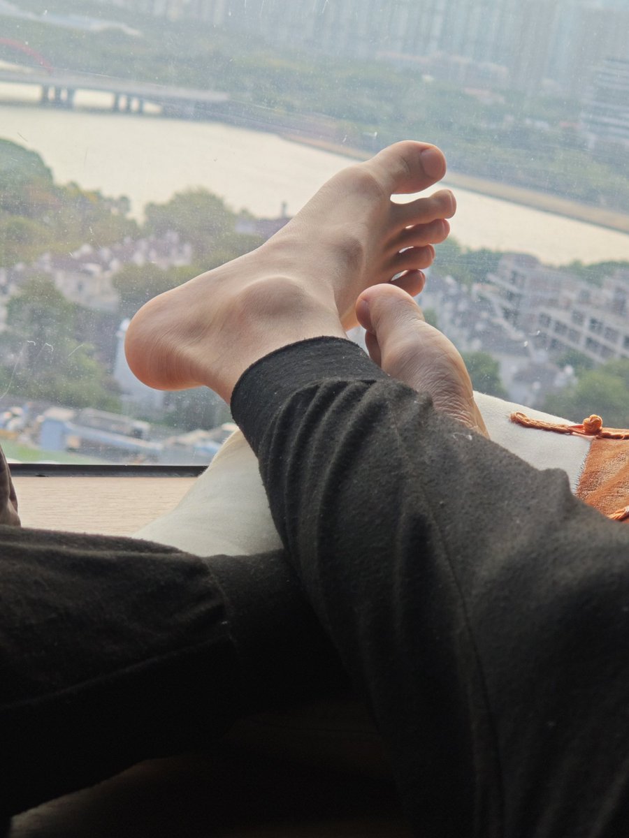 xiaotuguai1's tweet image. #4i小狗  #脚 #4i