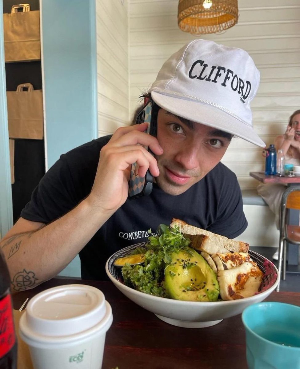 JoBrosAddicted3's tweet image. did i mention "boyfriend material" already? 🙂‍↕️