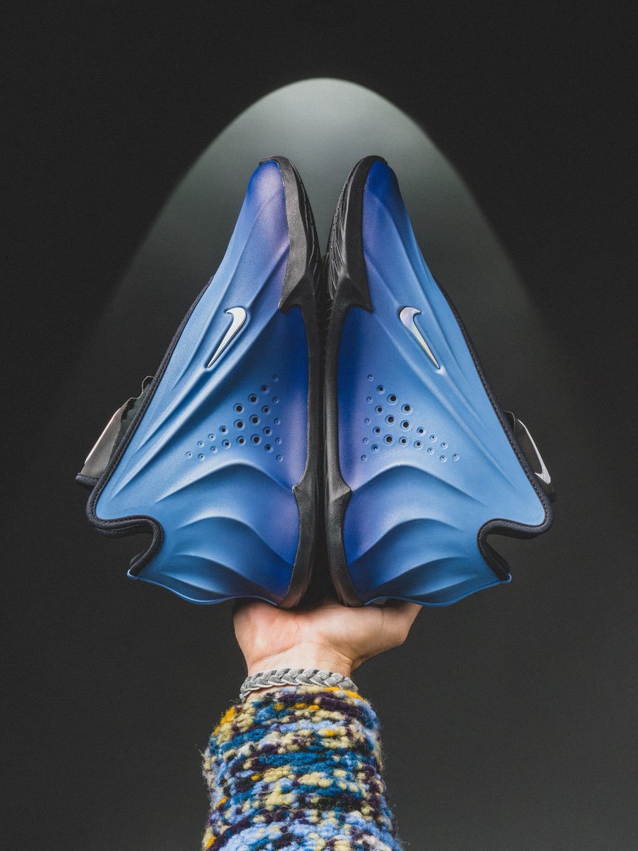 More BTS. Here's my 2 light set up for this shot.