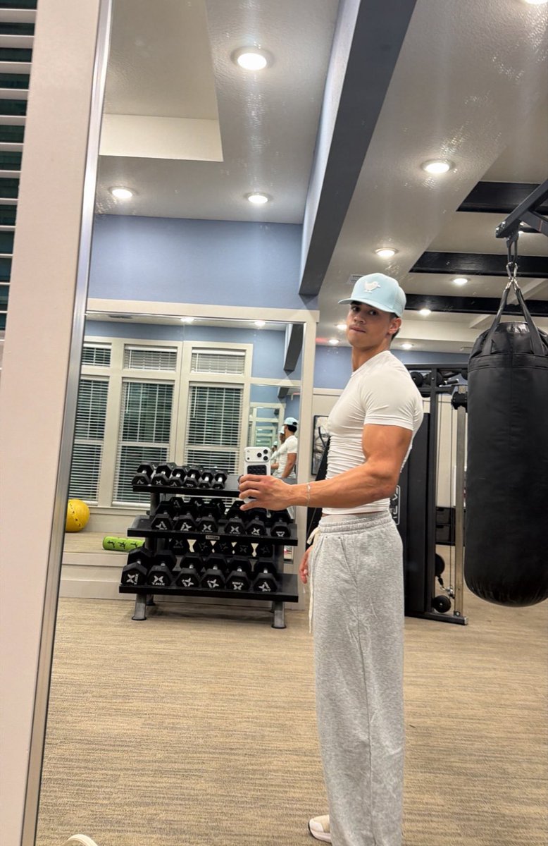 agustino ochoa díez.
19 | model