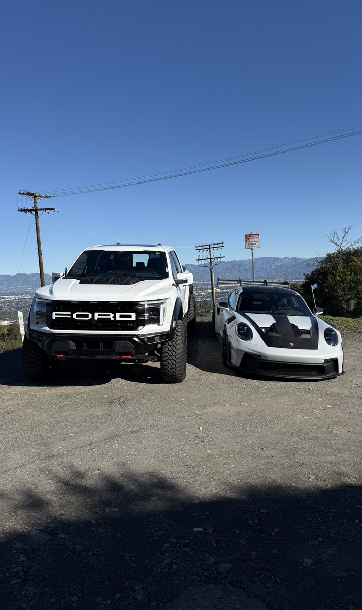 notcamcasey's tweet photo. perfect 2 car solution? https://t.co/vTuYHdcTda